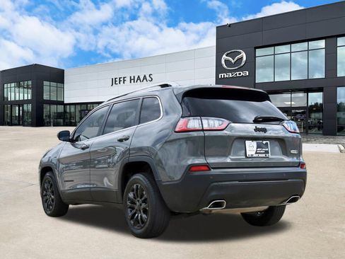 Used 2021 Jeep Cherokee Latitude Lux w/ Comfort/Convenience Group image 2