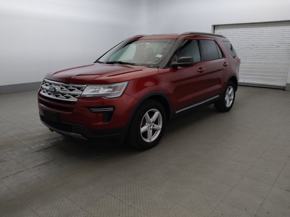 Used 2019 Ford Explorer XLT FWD image 2