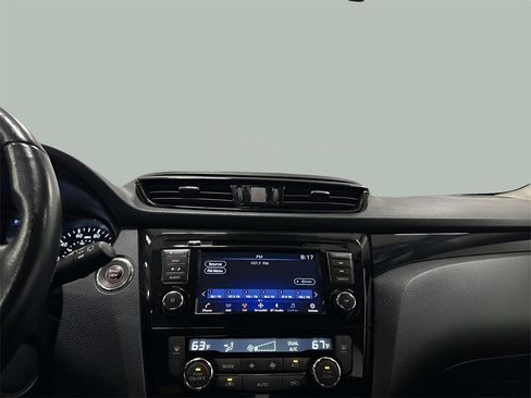 Used 2022 Nissan Rogue Sport SL image 16