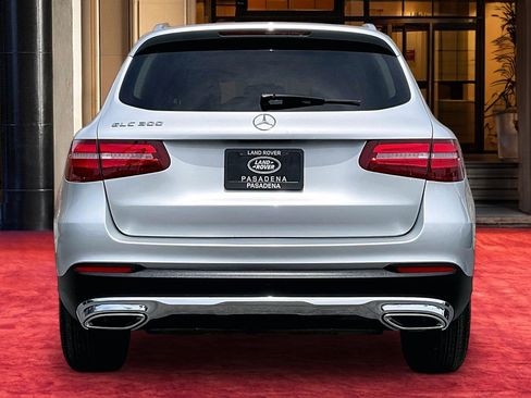 Used 2019 Mercedes-Benz GLC 300 image 4