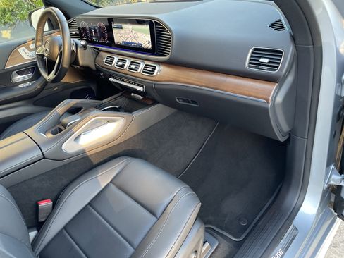 Certified 2025 Mercedes-Benz GLE 450e 4MATIC image 48