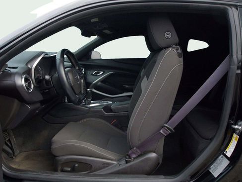 Used 2016 Chevrolet Camaro LT w/ Technology Package image 17