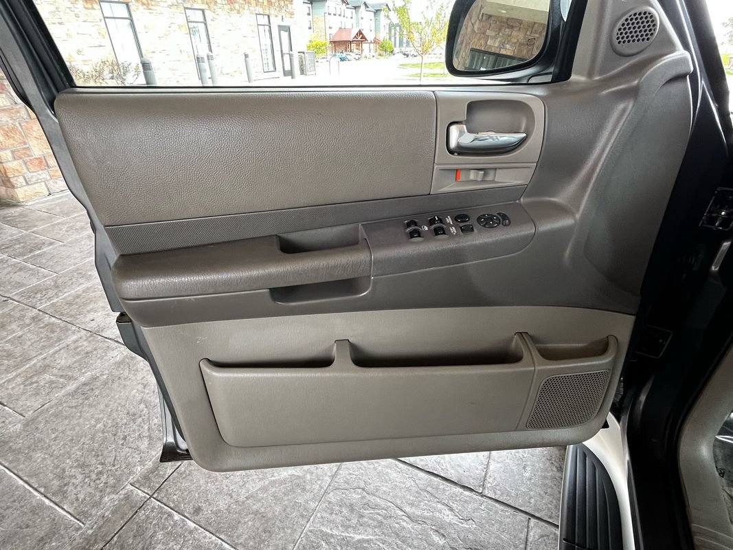 Used 2003 Dodge Durango SLT Plus AWD/4WD image 9