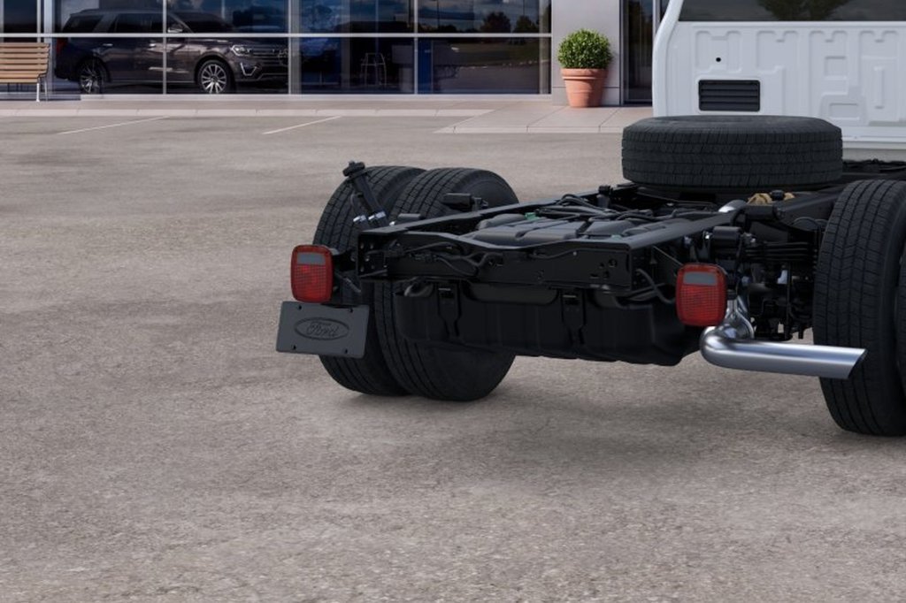 New 2026 Ford F350 XL w/ XL Chrome Package RWD image 25