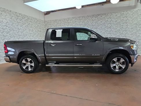 Used 2019 RAM 1500 Laramie AWD/4WD image 6