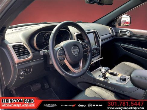 Used 2015 Jeep Grand Cherokee Limited AWD/4WD image 16