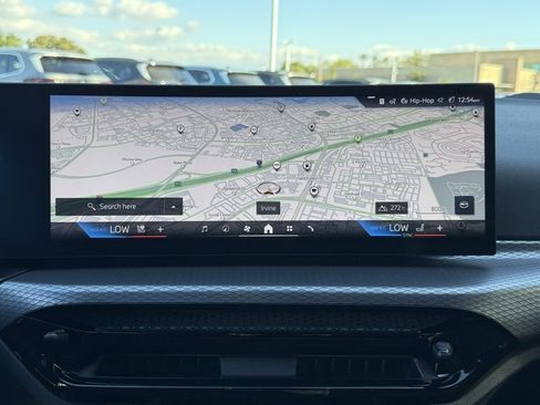 Used 2025 BMW 430i Coupe w/ Convenience Package image 27