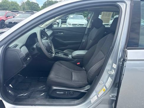 Used 2023 Honda Accord EX image 5