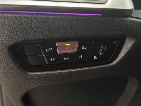 Used 2022 BMW M440i Convertible w/ Premium Package image 24