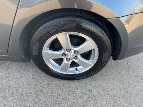 Used 2013 Chevrolet Cruze LT image 9