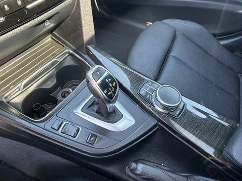 Used 2018 BMW 330i Sedan RWD image 14
