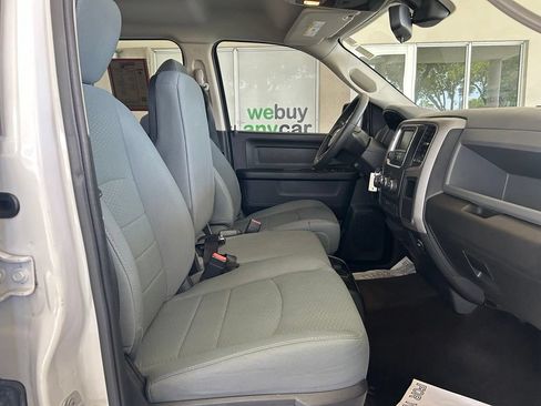 Used 2016 RAM 1500 Express RWD image 23