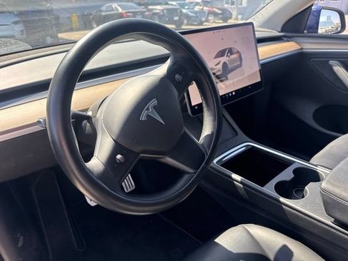 Used 2023 Tesla Model Y Performance AWD/4WD image 10