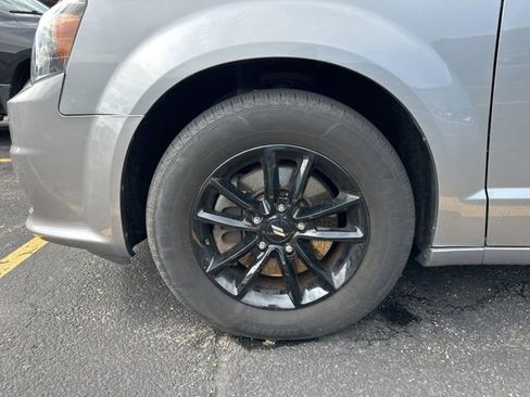 Used 2019 Dodge Grand Caravan GT FWD image 18