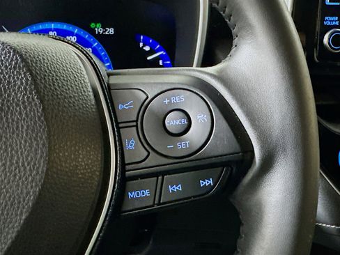 Used 2021 Toyota Corolla XSE image 17