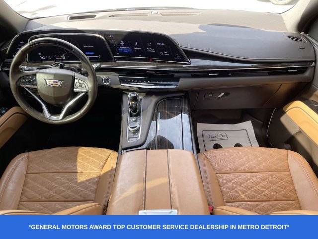 Used 2023 Cadillac Escalade Premium Luxury w/ Performance Package AWD/4WD image 22