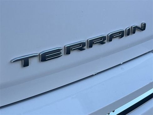 Used 2022 GMC Terrain Denali image 31
