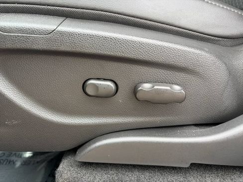 Used 2022 Buick Encore Preferred w/ Safety Package AWD/4WD image 27