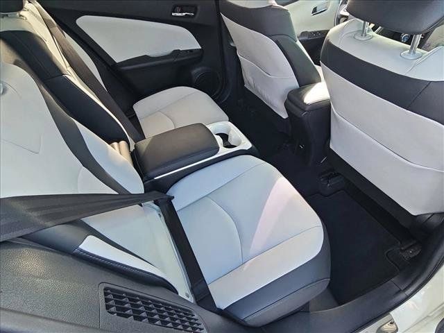 Used 2017 Toyota Prius Prime Advanced w/ Carpet Mat Package FWD image 21
