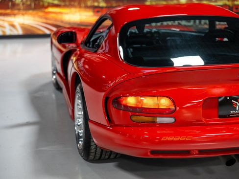 Used 1997 Dodge Viper GTS RWD image 15
