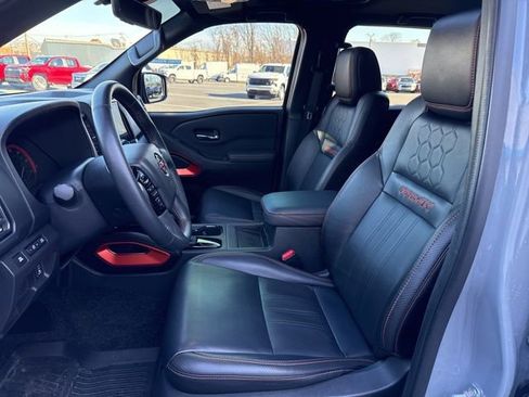 Used 2023 Nissan Frontier PRO-4X w/ Pro-4X Premium Package image 10