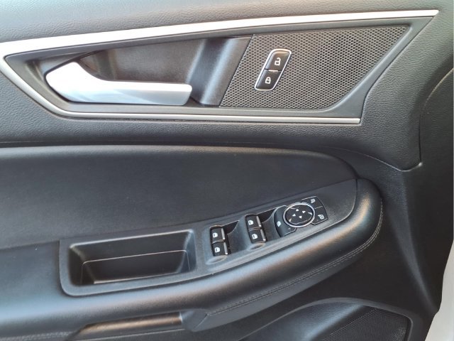 Used 2024 Ford Edge SEL AWD/4WD image 16