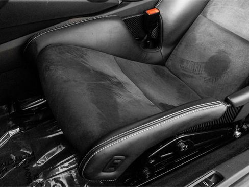 Used 2020 Porsche 718 Cayman GT4 image 27