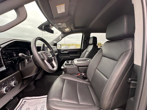 Used 2025 GMC Sierra 1500 SLT image 28