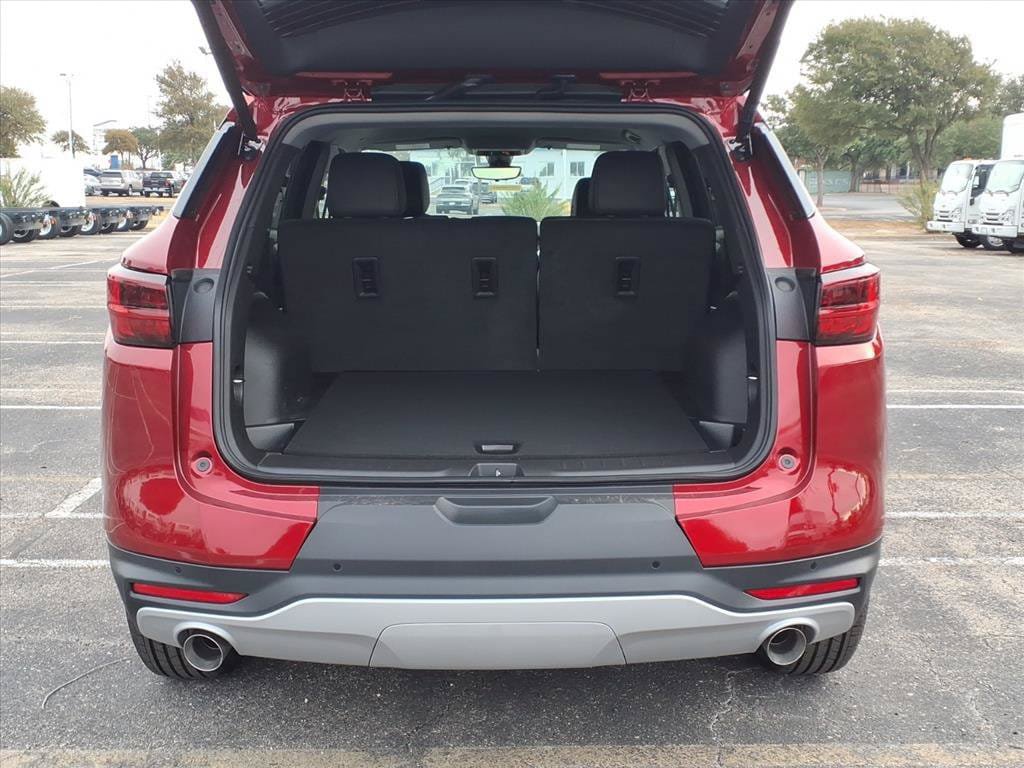 New 2026 Chevrolet Blazer LT w/ Sound & Technology Package FWD image 12