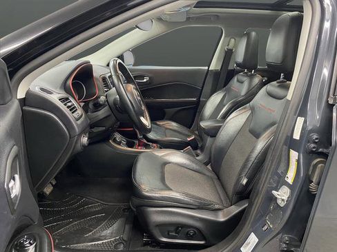 Used 2017 Jeep Compass Trailhawk w/ Safe & Security Group image 8