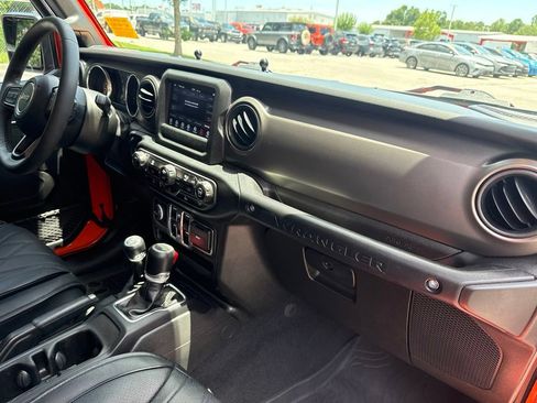 Used 2023 Jeep Wrangler Unlimited Sport AWD/4WD image 12