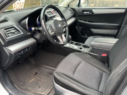 Used 2015 Subaru Outback 2.5i Premium image 7