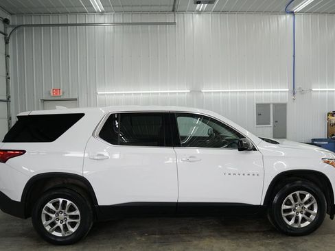 Used 2020 Chevrolet Traverse LS image 16