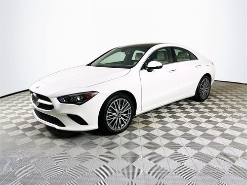 Certified 2023 Mercedes-Benz CLA 250 image 3