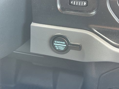 Used 2023 Ford Bronco Black Diamond w/ Sasquatch Package image 14