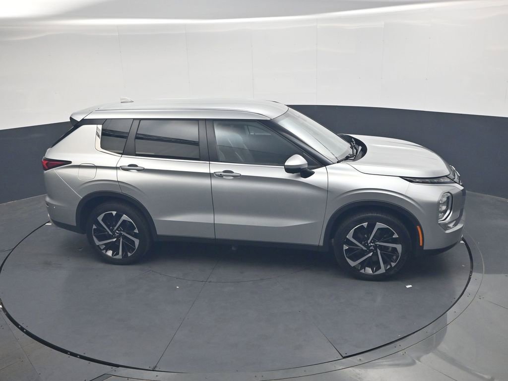 Used 2024 Mitsubishi Outlander SE FWD image 27