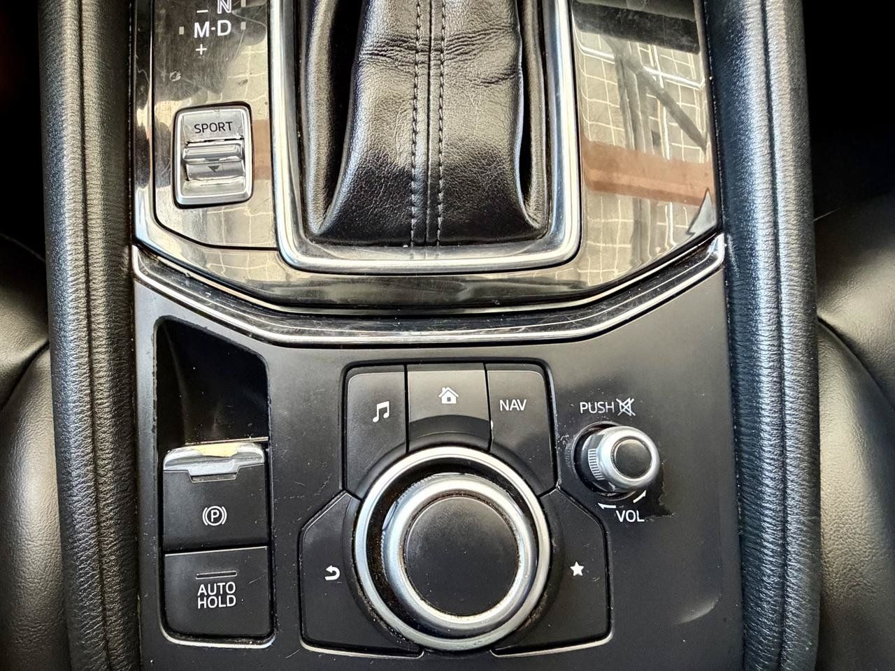 Used 2018 MAZDA CX-5 Touring w/ Preferred Equipment Package FWD image 21