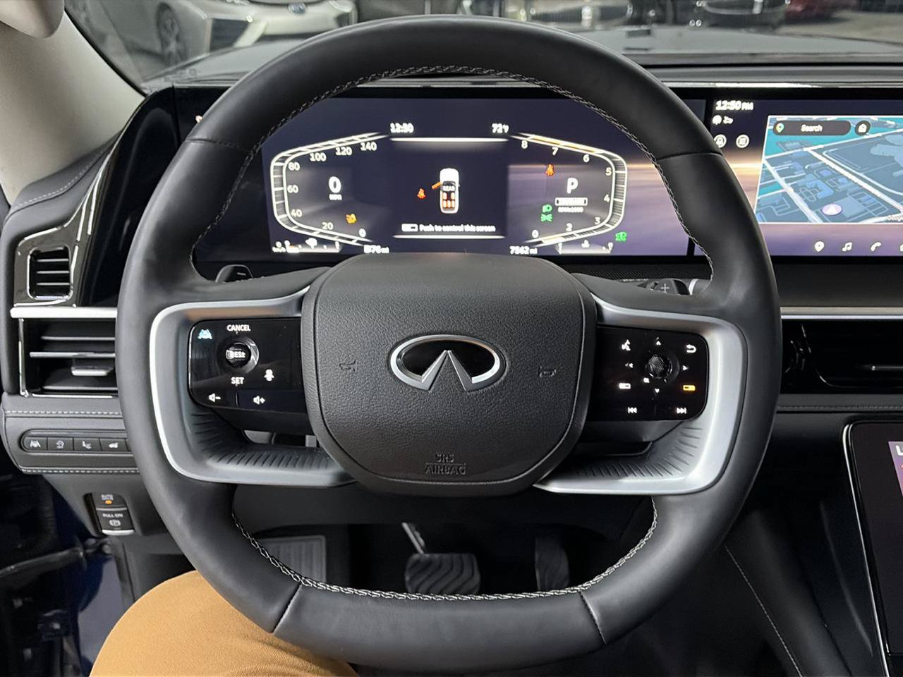 Used 2025 INFINITI QX80 Luxe RWD image 13