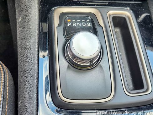 Used 2019 Chrysler 300 S w/ 300S Alloy Edition RWD image 17