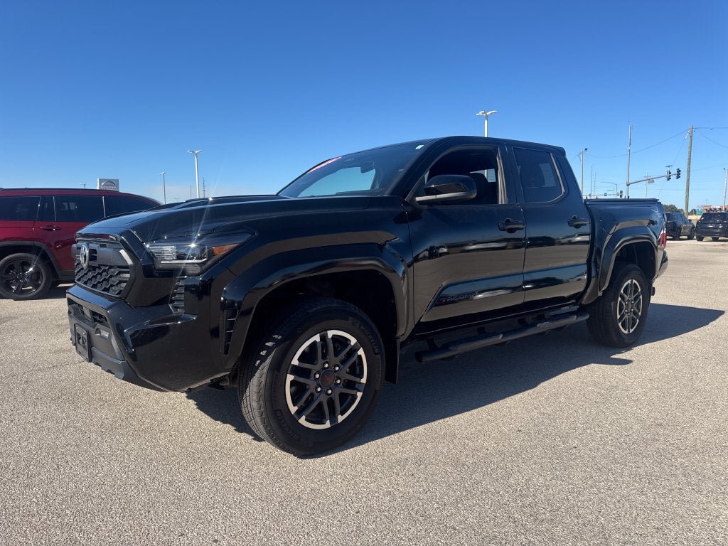 Used 2024 Toyota Tacoma TRD Sport AWD/4WD image 2