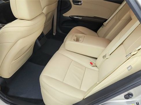 Used 2016 Toyota Avalon XLE Premium image 18