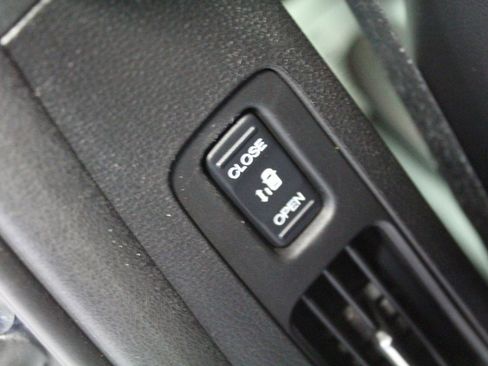 Used 2023 Honda Odyssey Sport image 24