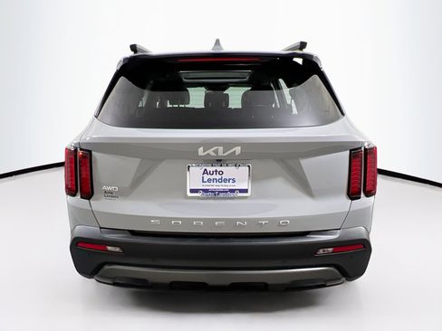 Used 2022 Kia Sorento S w/ Panoramic Sunroof Package image 6