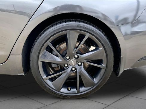 Used 2023 Genesis G70 2.0T w/ Sport Prestige Package RWD image 11