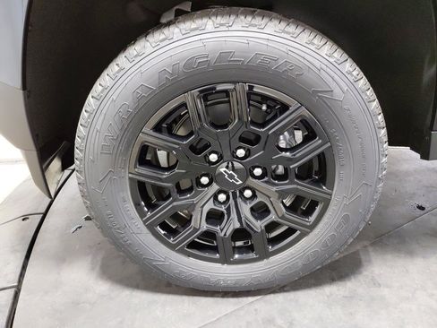 New 2026 Chevrolet Colorado W/T w/ WT Custom Package image 31