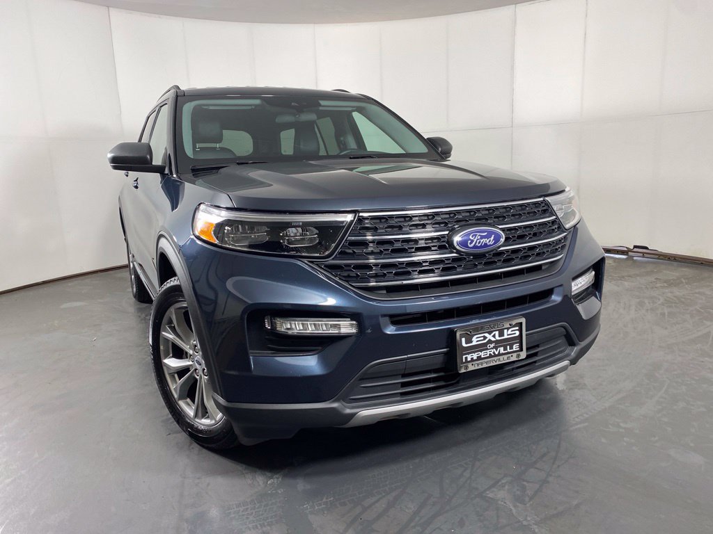 Used 2024 Ford Explorer XLT w/ Equipment Group 202A AWD/4WD image 5
