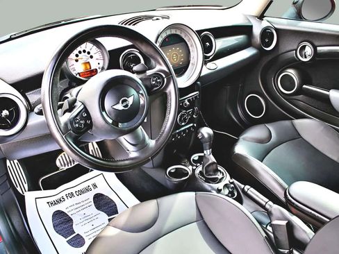 Used 2011 MINI Cooper S image 16