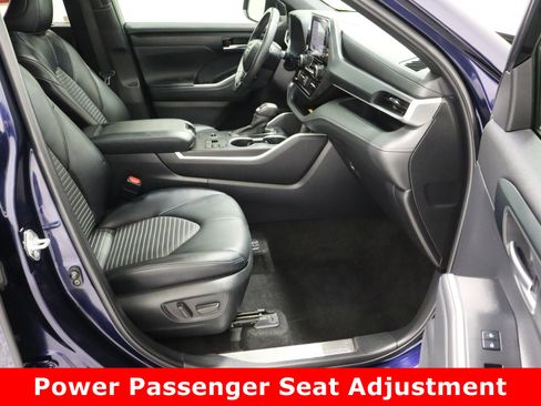 Certified 2023 Toyota Highlander XSE image 41