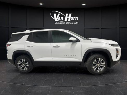 New 2026 Chevrolet Equinox LT w/ Convenience Package II AWD/4WD image 8