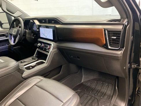 Used 2024 GMC Sierra 2500 Denali w/ Denali Reserve Package AWD/4WD image 23